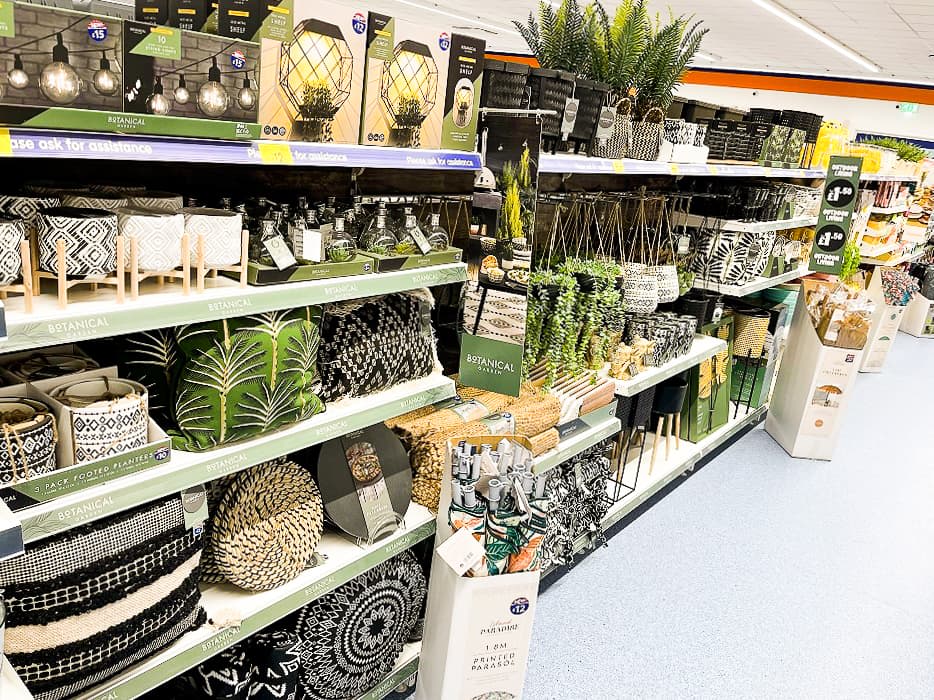 B&M Thrilled With New Store & Garden Centre in Oldbury | News - B&M