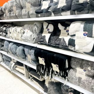 045-bandm-burscough-store-37