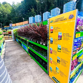 075-bmstores-viking-way-garden-centre-10