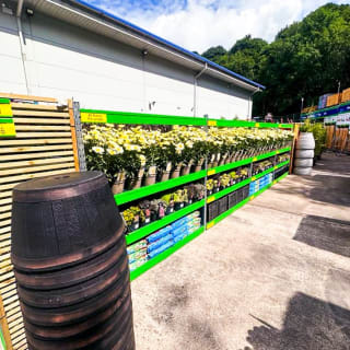 075-bmstores-viking-way-garden-centre-11