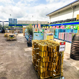 075-bmstores-viking-way-garden-centre-12