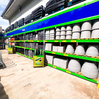 075-bmstores-viking-way-garden-centre-2