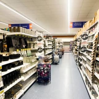 282-bandm-hulme-store-opening-15