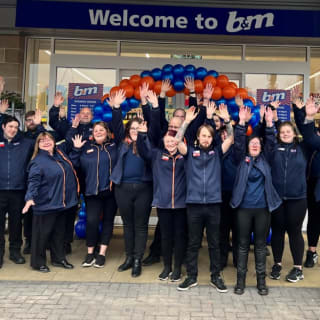 311-bmstores-leven-store-4