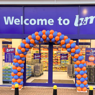 344-bmstores-chesterfield-store-entrance-20240406
