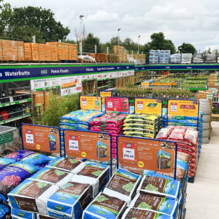 378-bmstores-abbeywood-garden-centre-4