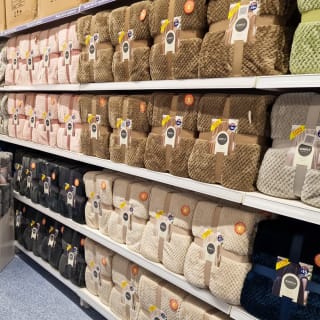 394-bmstores-neatscourt-store-opening-2024-5-8-13