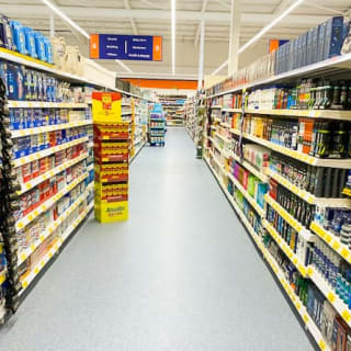 403-bandm-burnley-store-15