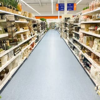 403-bandm-burnley-store-18