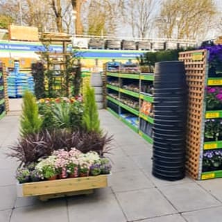 403-bandm-burnley-store