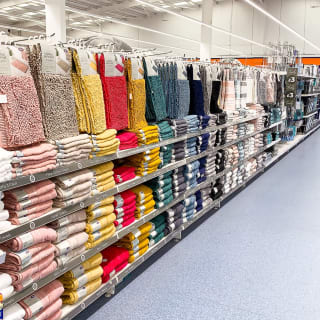 420-bandm-store-opening-lowesoft-new-16