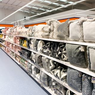 420-bandm-store-opening-lowesoft-new-35