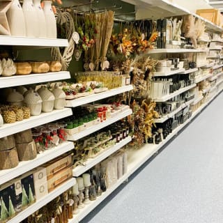 435-bmstores-switch-island-18