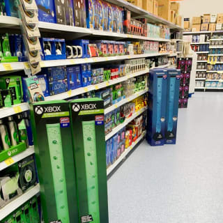 435-bmstores-switch-island-24