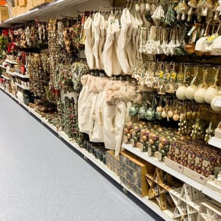 435-bmstores-switch-island-25