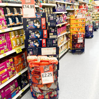 435-bmstores-switch-island-9