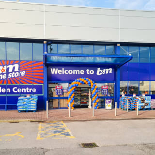 435-bmstores-switch-island