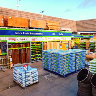 438-bmstores-cannock-garden-centre-2