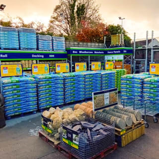 438-bmstores-cannock-garden-centre-3