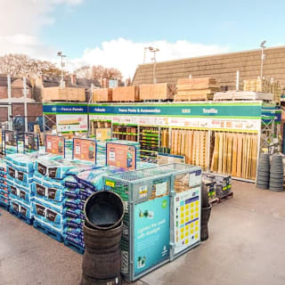 438-bmstores-cannock-garden-centre-5
