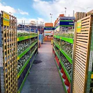 438-bmstores-cannock-garden-centre-8