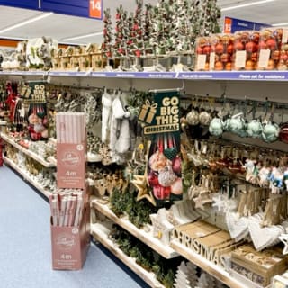 439-bandm-cheltenham-store-17