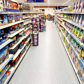 439-bandm-cheltenham-store-20