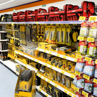 439-bandm-cheltenham-store-22