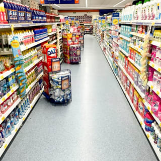 439-bandm-cheltenham-store-7