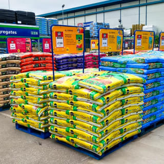 493-bmstores-hunslet-garden-centre-opening-2024-05-18-19