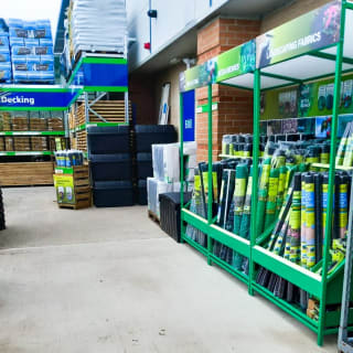 493-bmstores-hunslet-garden-centre-opening-2024-05-18-21