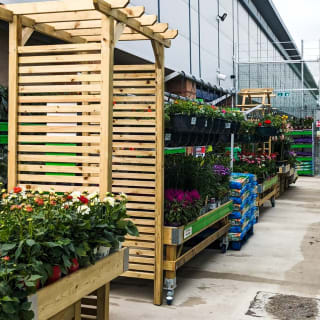 493-bmstores-hunslet-garden-centre-opening-2024-05-18-6