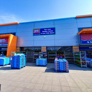 493-bmstores-hunslet-garden-centre-opening-2024-05-18