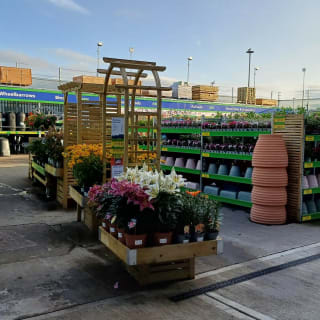 506-bmstores-glasgow-forge-store-garden-centre