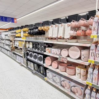 672-bandm-plymouth-store-19