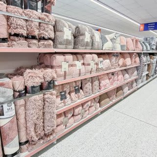 672-bandm-plymouth-store-32