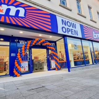672-bandm-plymouth-store-profile