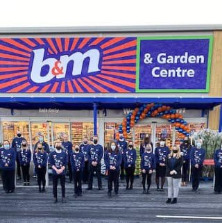 685-bandm-bideford-store-with-garden-centre-team-2