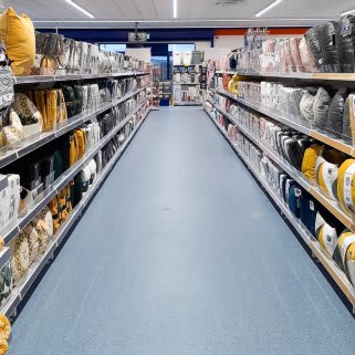 692-bandm-rhyl-store-with-garden-centre-5