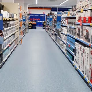 692-bandm-rhyl-store-with-garden-centre