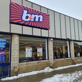 707-bandm-penicuik-store-front