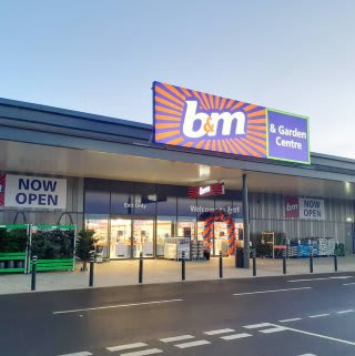 708-bandm-middlesbrough-middlehaven-store-front