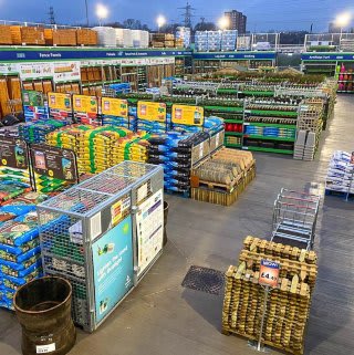 710-bandm-fenton-store-garden-centre