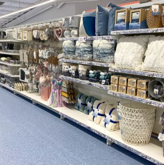 712-bandm-pallion-store-with-garden-centre-13