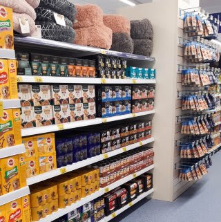 713-bandm-huddersfield-new-street-store-5