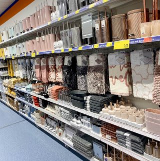 716-bandm-leeds-colton-store-with-garden-centre-23