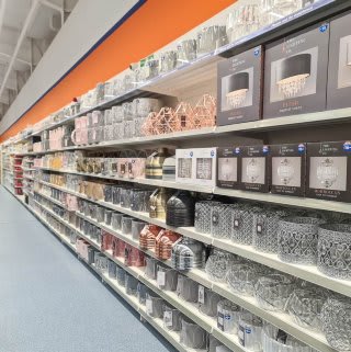 719-bandm-719-clydebank-store-10