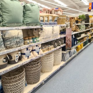 719-bandm-719-clydebank-store-4