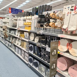 719-bandm-719-clydebank-store-7