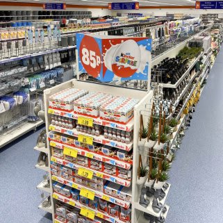 722-bandm-kempshoot-store-8